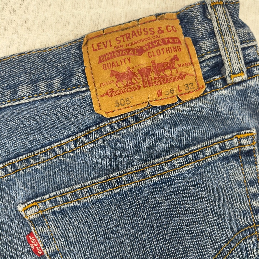Levis 505 Mens Straight Fit Blue Denim Jeans 36x32 Medium Wash Zip Fly Classic - Picture 8 of 16